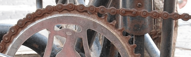 Remove rust deals from bicycle chain